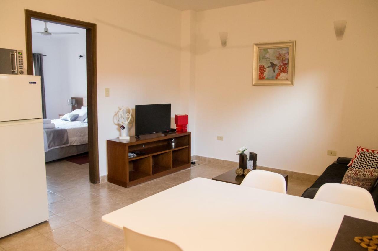 Aparthotel La Riviera Fernando de la Mora Exterior foto